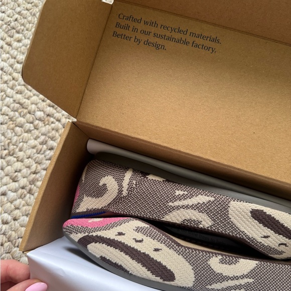 NEW In Box Rothy's The Point Moroccan Rose Limited Edition Size 9 Size EU 39 - Picture 3 of 9